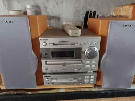 Photo of free Sony stereo x2 and Sony speakers (Watford wd18) #4