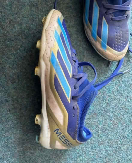 Photo of free Kids football boots (Trench TF2) #2