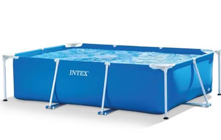 Photo of free Garden Pool- may have missing parts (Twickenham TW1) #1