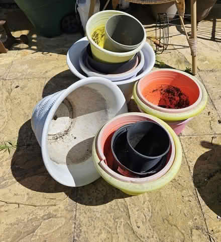 Photo of free Plant pots various size & colour (NR31) #1