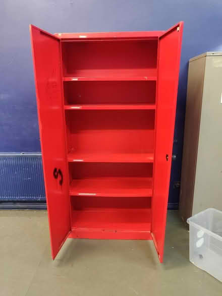 Photo of free Metal storage cabinet (New Barnet EN4) #2