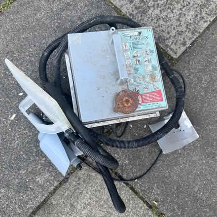 Photo of free Wallpaper Stripper (Addlestone, Surrey) #1