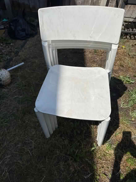 Photo of free I give away 4 garden chairs (BR15JR) #2