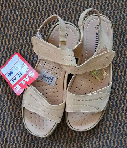 Photo of free Ladies sandals (BR5 St Mary Cray) #1