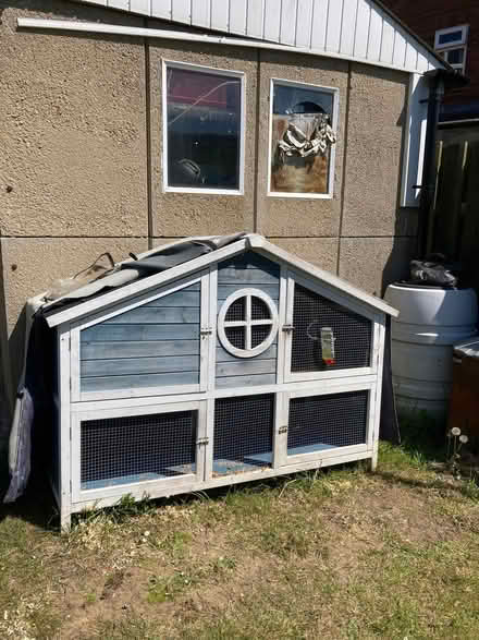 Photo of free Large Guinea pig Rabbit hutch (South Cliff YO11) #2