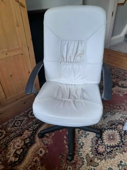 Photo of free Cream swivel office chair (BS16) #1