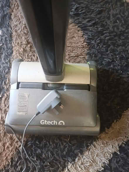 Photo of free Cordless electric hoover but needs new battery (Bedmond WD5) #2