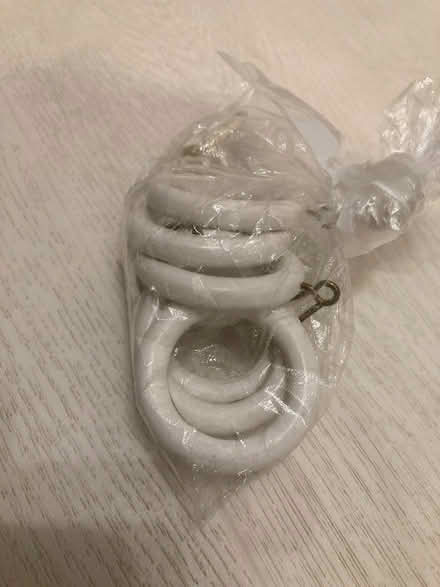 Photo of free 7 no. Curtain rings in white (Southfields SW18) #1