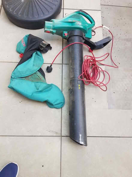 Photo of free Garden vac needs repair (Shinfield RG6) #1
