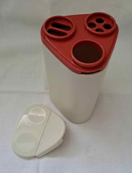 Photo of free Tupperware container (BR5 St Mary Cray) #2