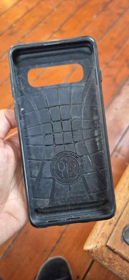 Photo of free Samsung s10 Spigen case (Bethnal Green E1) #4