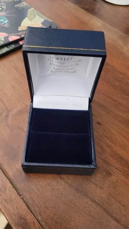 Photo of free Jewellery box for a ring (Hornchurch RM12) #1