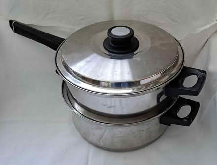 Photo of free Stacking saucepans (BR5 St Mary Cray) #1