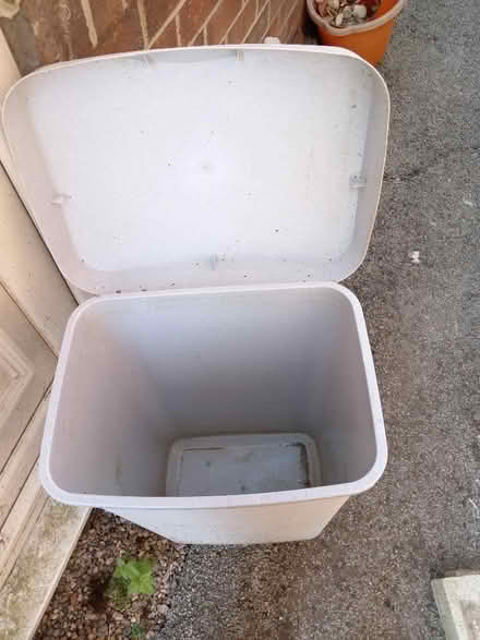 Photo of free Tall Kitchen Bin (Dore S17) #3