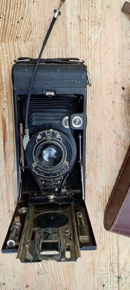 Photo of free Old bellows camera kodak (Yateley GU46) #3