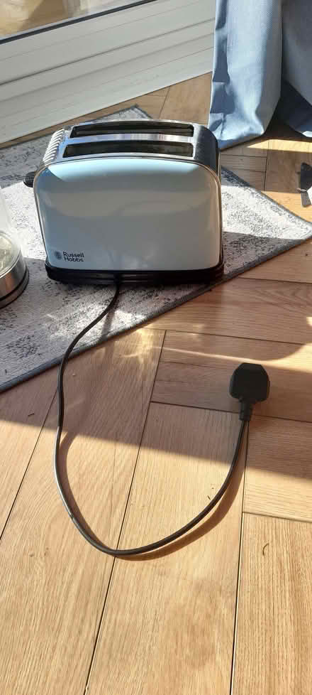 Photo of free Used electric kettle and Russell Hobbs toaster (St Anne's on the Sea FY8) #2