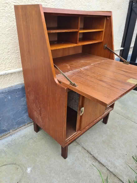 Photo of free small bureau (Edinburgh EH16) #3