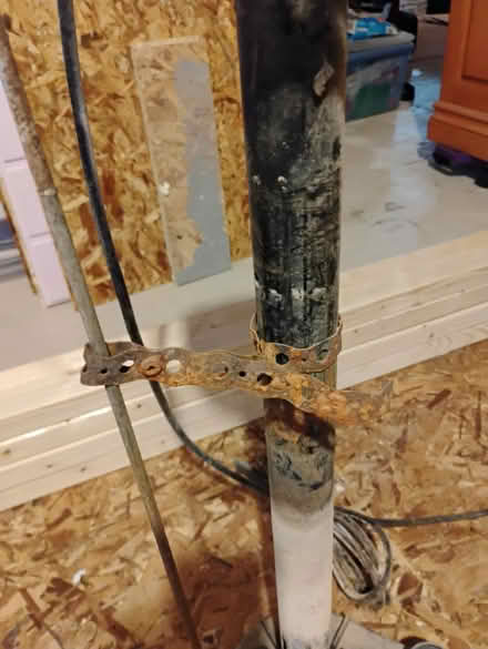 Photo of free Used functional sump pump (Richmond Hill) #2