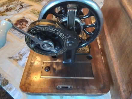 Photo of free Manual sewing machine (Whitemans Green RH17) #3