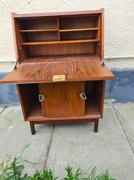 Photo of free small bureau (Edinburgh EH16) #2
