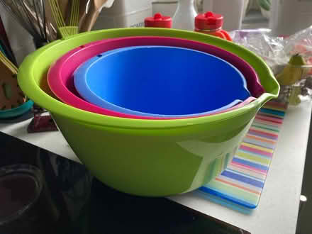 Photo of free Nesting plastic mixing bowls (Eltham, SE9) #2