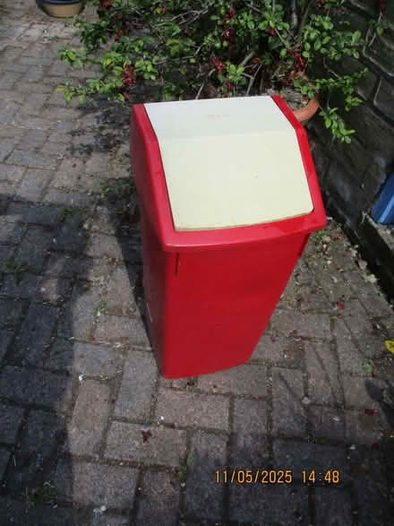 Photo of free Fliptop bin (Holmfield HX2) #1
