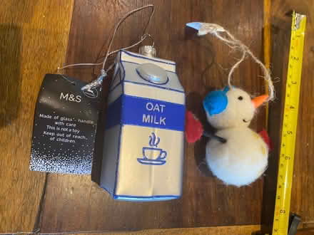 Photo of free Christmas decorations (Queens Park W10) #1