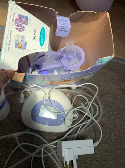 Photo of free Electric breast pump and Hakka pump (SE25 selhurst) #1