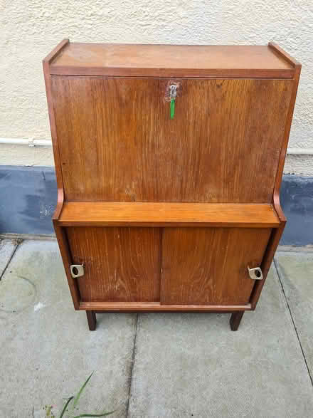 Photo of free small bureau (Edinburgh EH16) #1