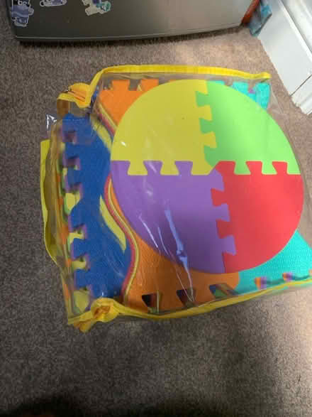 Photo of free Kids playmats in a bag (SE25 selhurst) #1