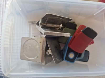 Photo of free Magnets (Stockwood LU1) #2