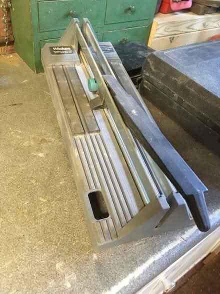 Photo of free Tile cutter (Wokingham RG40) #1