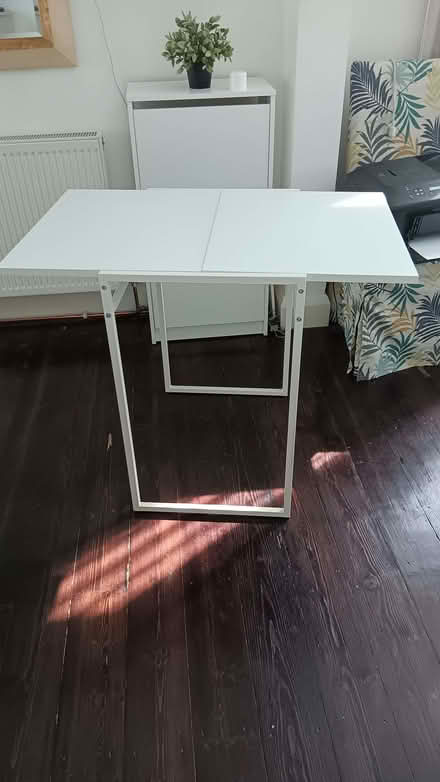 Photo of free Small extendable table (NW9) #2