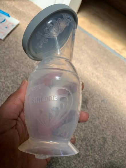 Photo of free Electric breast pump and Hakka pump (SE25 selhurst) #2