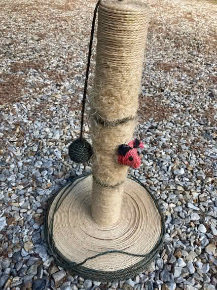 Photo of free Cat scratching post (Catton NR6) #1