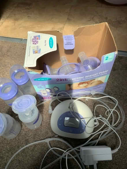 Photo of free Electric breast pump and Hakka pump (SE25 selhurst) #4