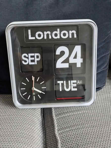 Photo of free Wall clock (S7 Nether Edge) #1