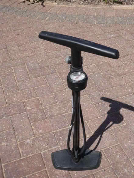 Photo of free Upright bicyle pump (Codsall WV8) #1