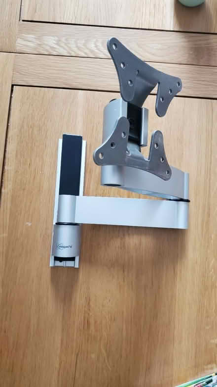 Photo of free Vogel TV wall bracket (Stevenage, Great Ashby, SG1) #4