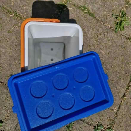 Photo of free Cool box (Owlpen GL11) #2