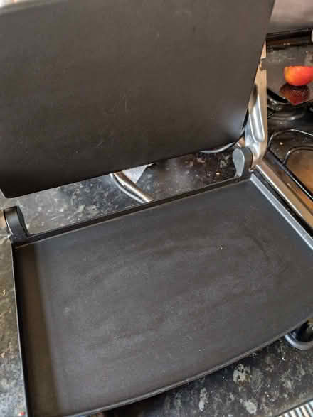 Photo of free malfunctioning panini press (Beeston, NG9) #1