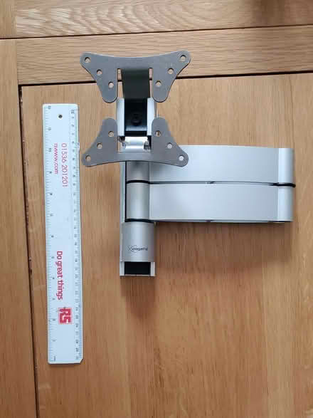 Photo of free Vogel TV wall bracket (Stevenage, Great Ashby, SG1) #2