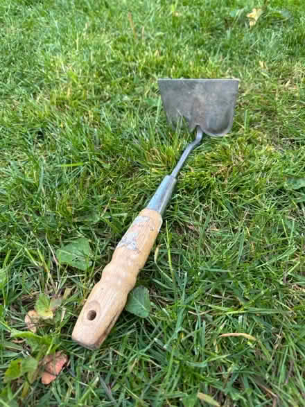 Photo of free Tiling tool (Hildenborough) #1