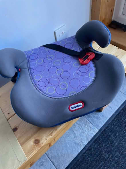 Photo of free Child's booster car seat (Helensburgh G84) #2