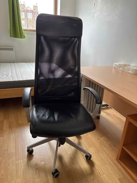 Photo of free Chair (E14 3QJ) #1