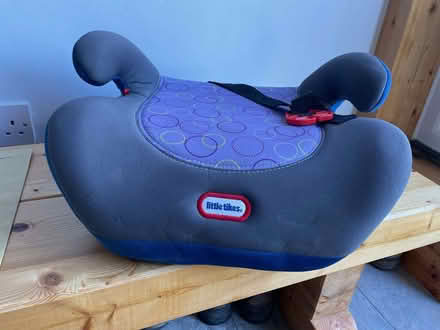 Photo of free Child's booster car seat (Helensburgh G84) #1