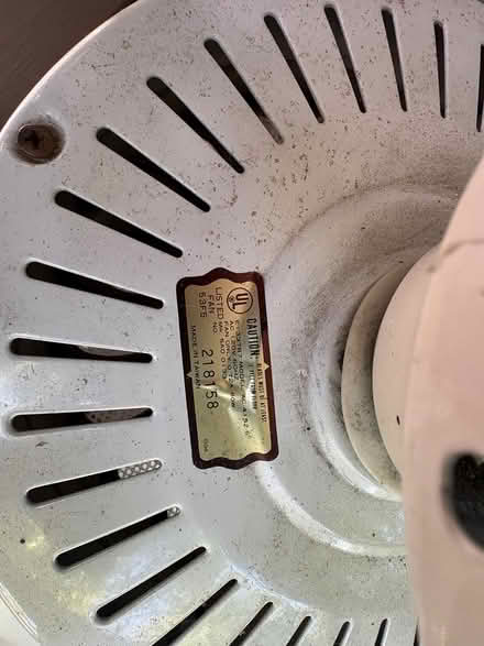 Photo of free 5 blade Ceiling fan with lights (Downtown near Southside Park) #2