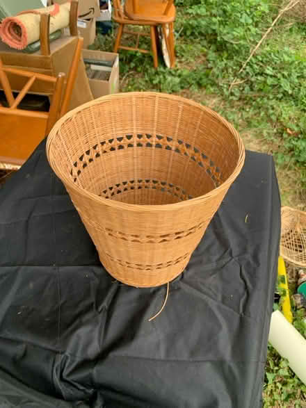 Photo of free Whicker pot (AL2 / SG6) #1
