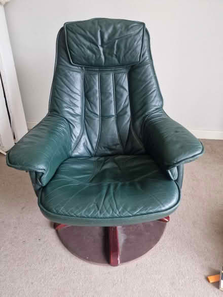 Photo of free Swivel chair (CR0) #1