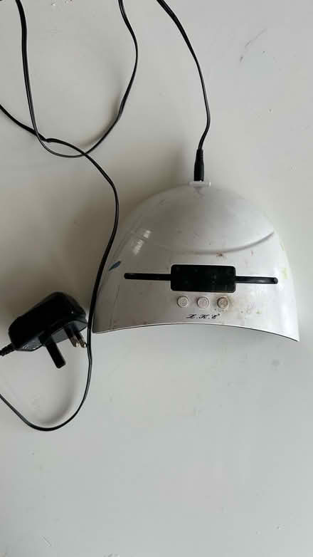 Photo of free Uv light (AL4) #2